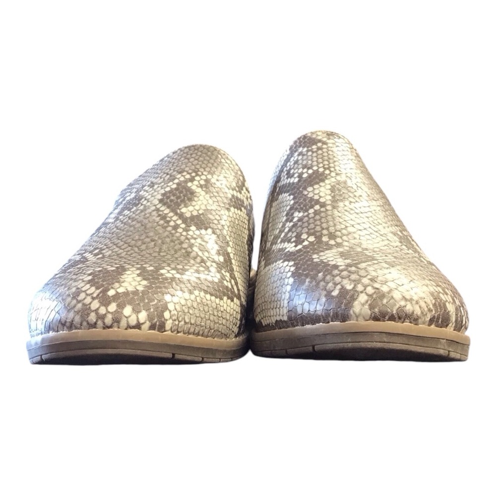 Söfft Slip-on Shoes - Picture 2 of 8
